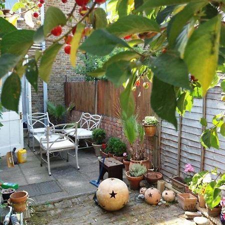 Cosy London Double Room Near Wimbledon ภายนอก รูปภาพ